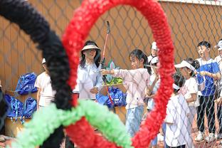 王大雷社媒庆祝逆转川崎，杨旭留言：我退役后你已经所向披靡